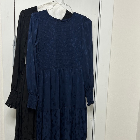 Chic Navy Blue & black Midi Dresses - Picture 1 of 5